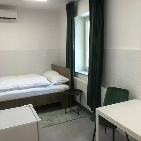 Level 1 Apartament *