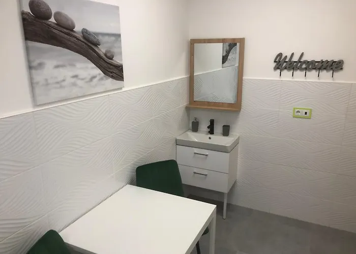 Level 1 3 - Koezoes Fuerdoszoba Shared Bathroom Апартаменты *